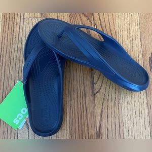 Crocs Unisex-Adult Men's and Women's Classic II Flip-Flops, Navy, Sz M6/W8 (NWT)